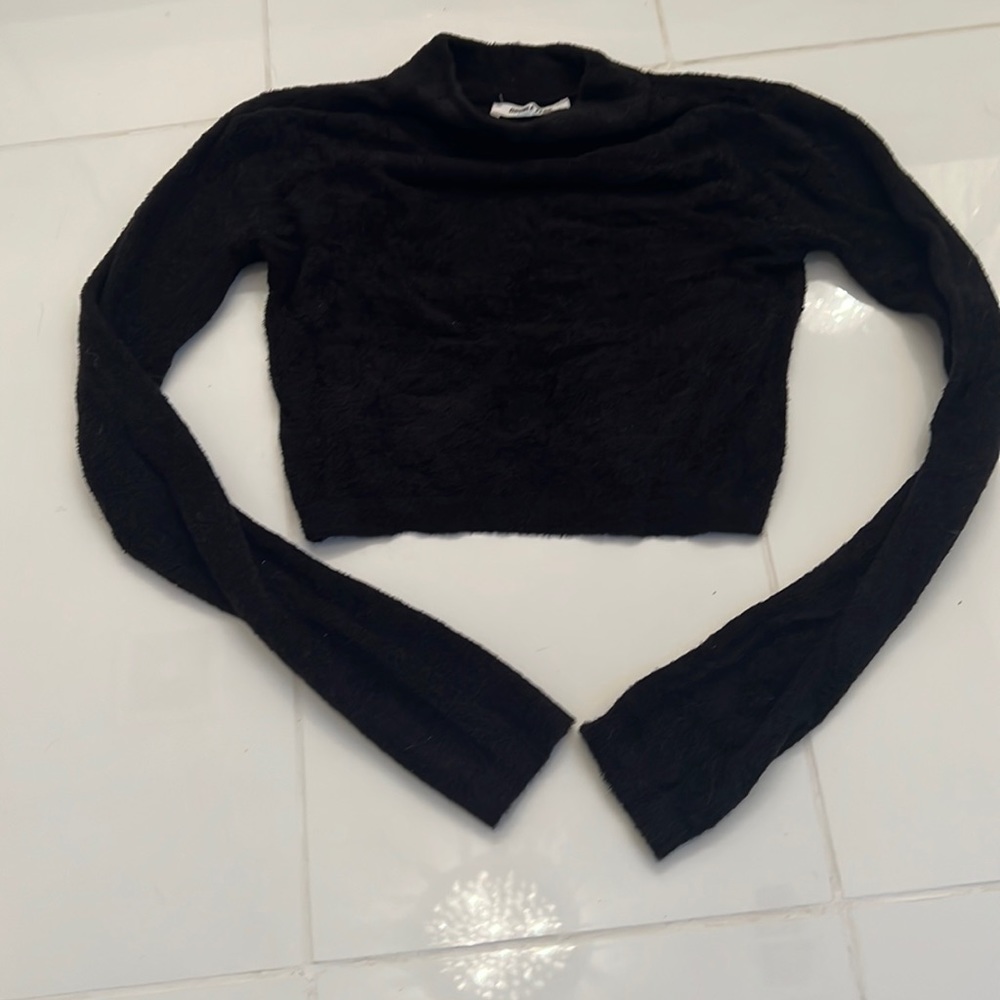 Crop Top Velvet Turtleneck